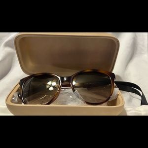 Chloe sunglasses with case